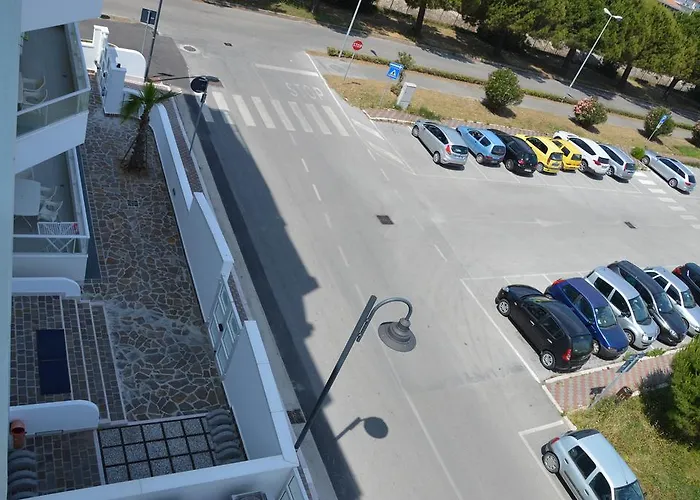 מלון דירות Vacanze Blue Bay 4*