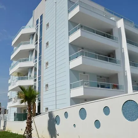 Vacanze Blue Bay Lägenhetshotell Roseto Degli Abruzzi