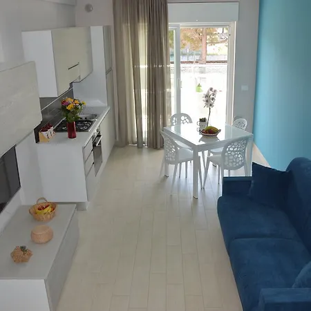 Vacanze Blue Bay Lägenhetshotell Roseto Degli Abruzzi