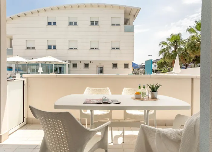 Vacanze Blue Bay Apartahotel 4*